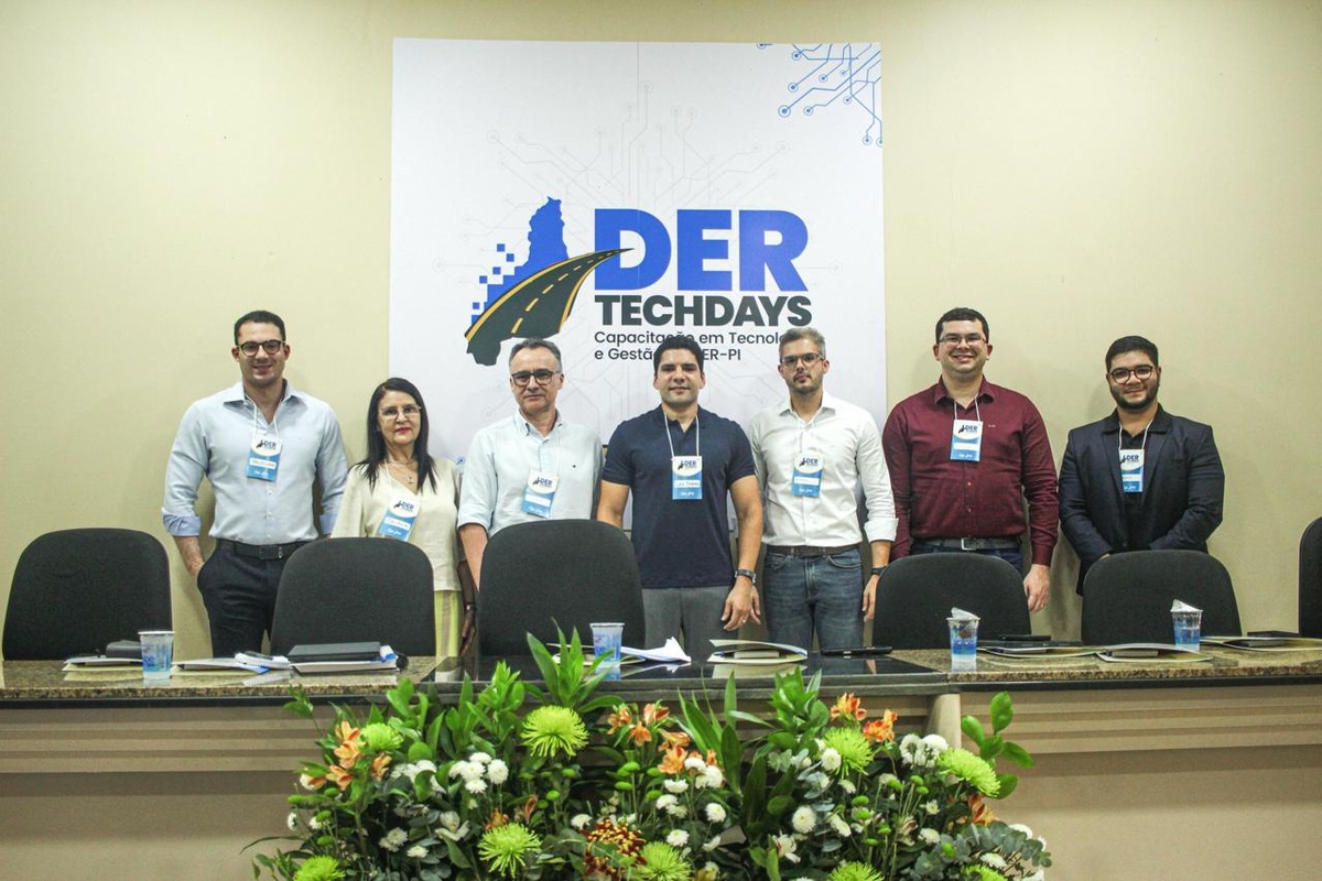 Léo Sobral lidera DER TechDays e debate futuro das rodovias do Piauí
