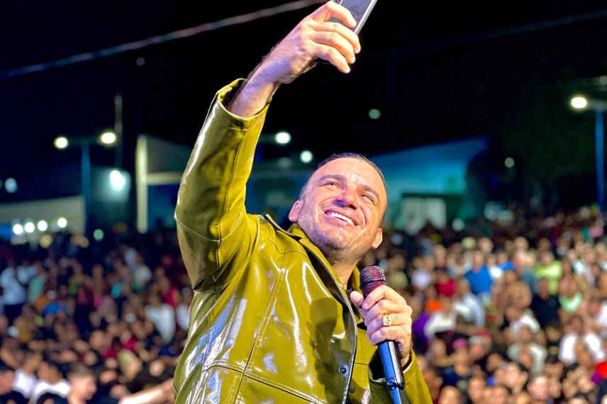 Palmeira do Piauí celebra 63 anos com shows de Amado Batista e Junior Vianna Palmeira do Piauí celebra 63 anos com shows de Amado Batista e Junior Vianna