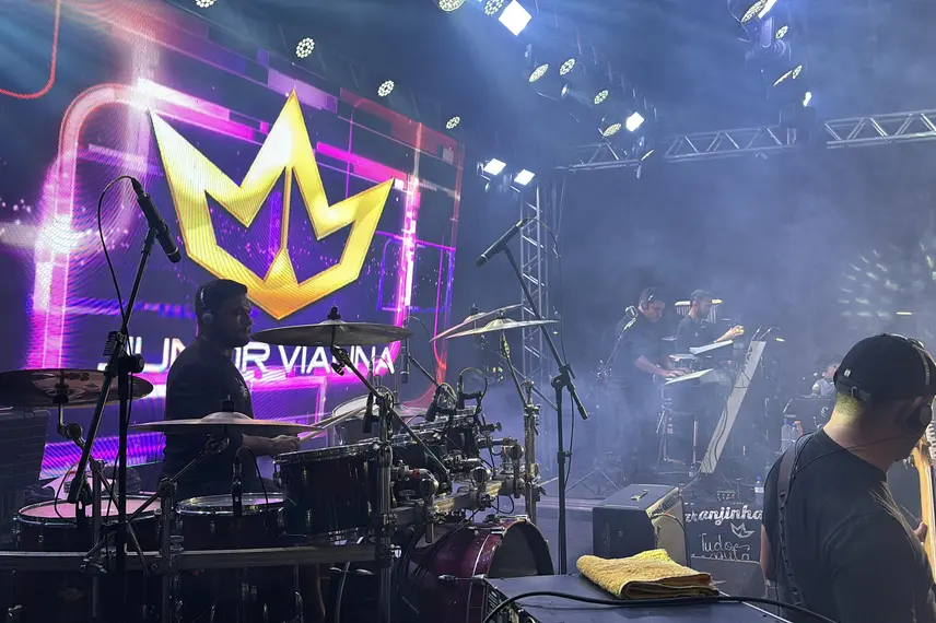 Palmeira do Piauí celebra 63 anos com shows de Amado Batista e Junior Vianna