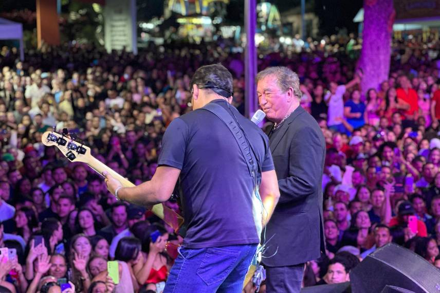 Palmeira do Piauí celebra 63 anos com shows de Amado Batista e Junior Vianna Palmeira do Piauí celebra 63 anos com shows de Amado Batista e Junior Vianna