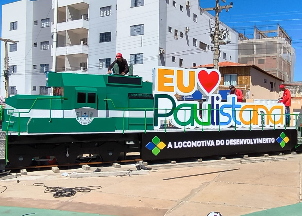 Paulistana ganha novo letreiro em formato de locomotiva na Praça de Eventos