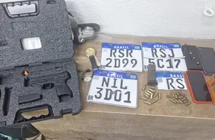 Polícia estoura desmanche de veículos e apreende arsenal na zona Rural de Teresina (Foto: Divulgação/PMPI)