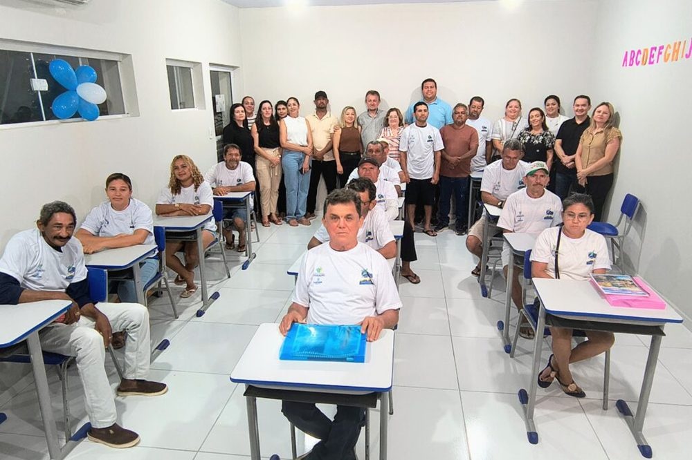 Prefeitura inaugura sala de aula voltada para educação dos garis de Campo Maior