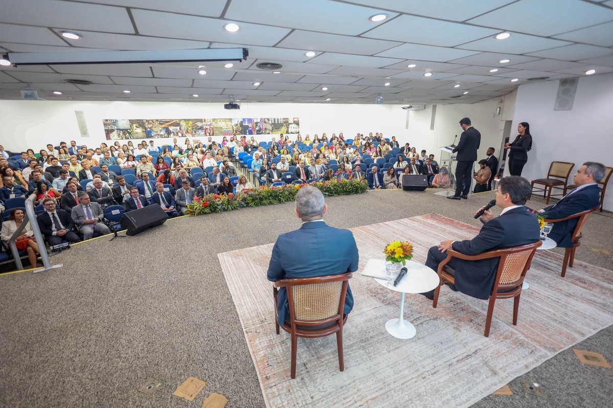 Severo Eulálio destaca papel pedagógico dos TCs na III Conferência Diálogos