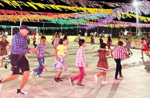 Tradição e alegria no arraiá da Escola Raimundo Pereira de Miranda em Alvorada do Gurgueia (Foto: Reprodução-redes sociais)