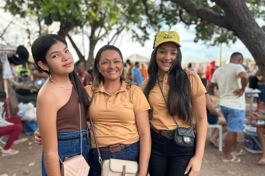 Tradicional corrida com cavalos empolga vaqueiros e moradores em Demerval Lobão