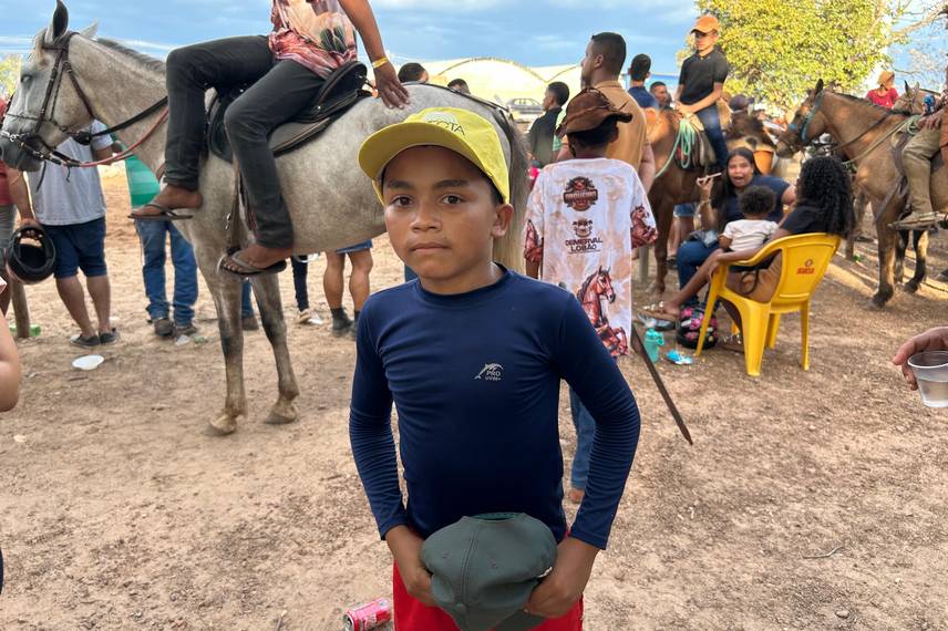 Tradicional corrida com cavalos empolga vaqueiros e moradores em Demerval Lobão Tradicional corrida com cavalos empolga vaqueiros e moradores em Demerval Lobão