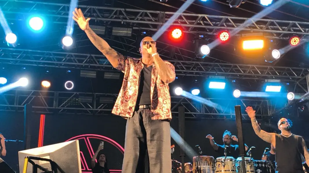 Urufolia 2025: primeira noite reúne multidão em Uruçuí ao som de Léo Santana