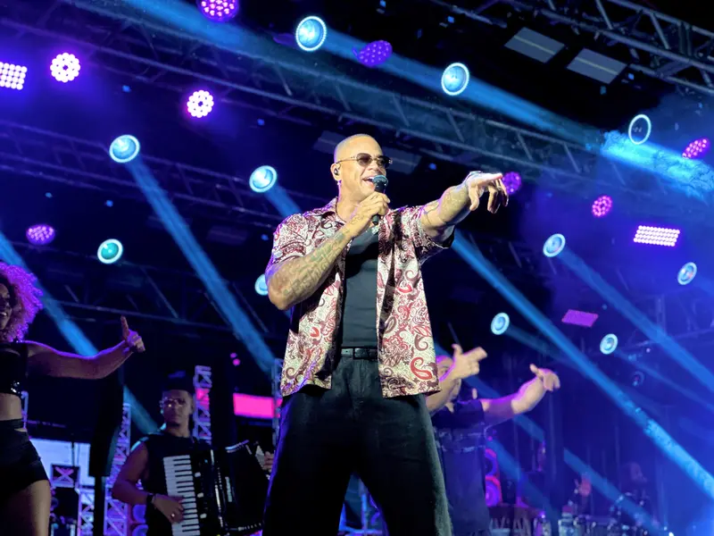 Urufolia 2025: primeira noite reúne multidão em Uruçuí ao som de Léo Santana