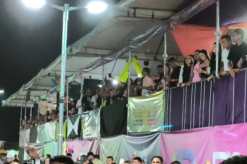 Urufolia 2025: primeira noite reúne multidão em Uruçuí ao som de Léo Santana