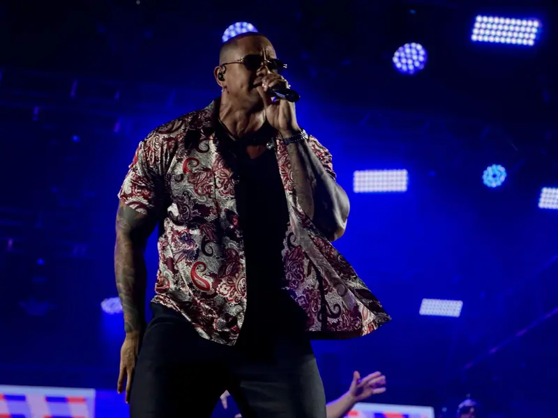 Urufolia 2025: primeira noite reúne multidão em Uruçuí ao som de Léo Santana