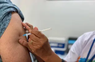 Vacinação (Foto: CCOM/ Ascom SMS/ Michel Rennan)