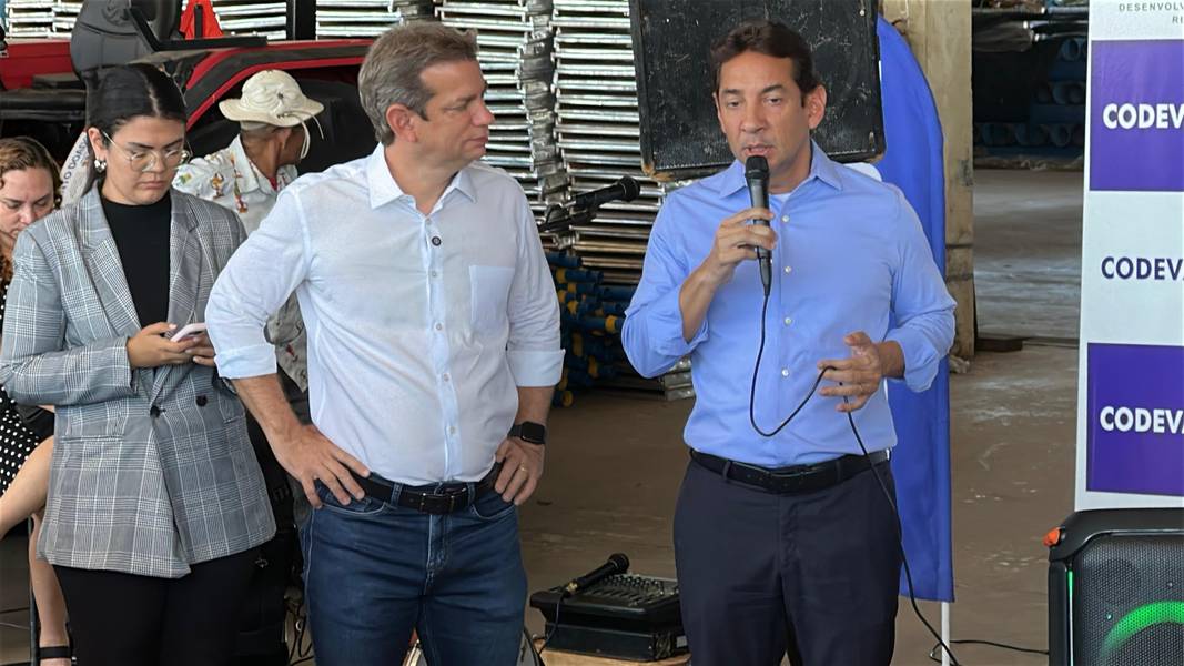 Codevasf realiza mega entrega a 35 municípios piauienses