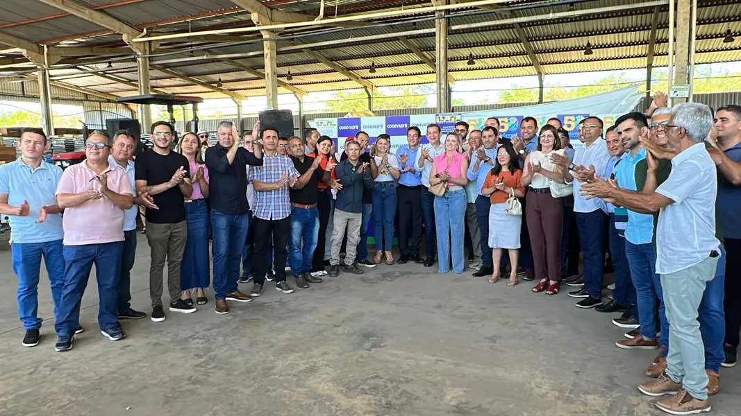 Codevasf realiza mega entrega a 35 municípios piauienses