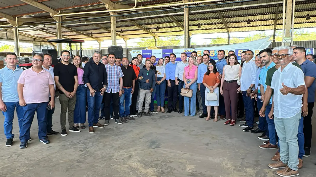 Codevasf realiza mega entrega a 35 municípios piauienses