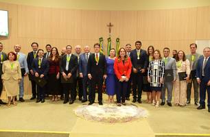 Conselheiros e homenageados no Tribunal de Contas do Estado. (Foto: Reprodução.)