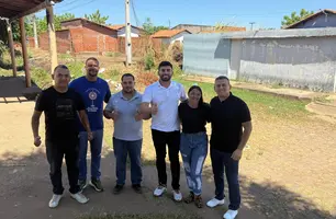 Draga Alana reunido com lideranças do Torquato Neto (Foto: Reprodução.)