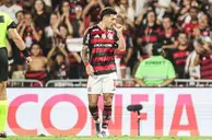 Flamengo goleia Vitória por 8 a 0 no Maracanã em rodada do Brasileirão