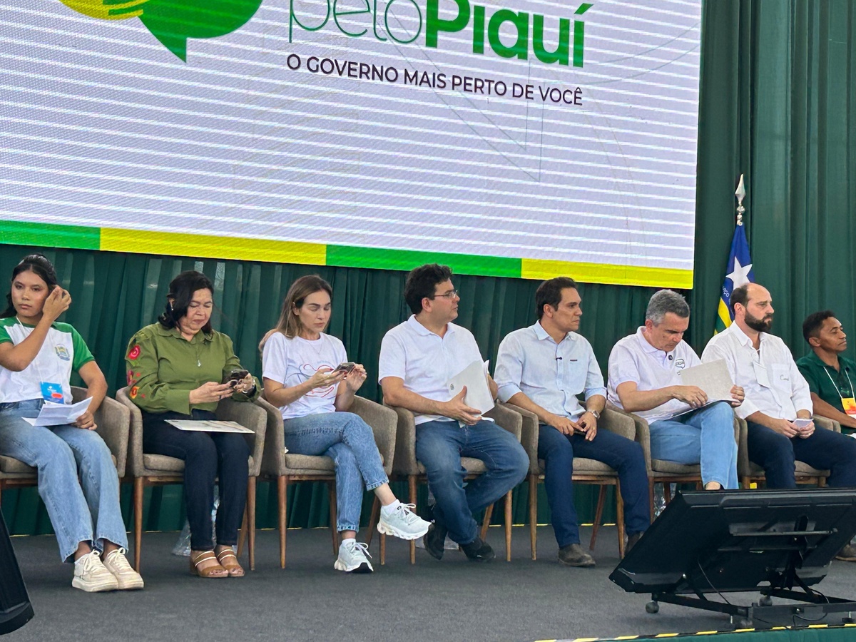 Fonteles cumpre agenda em Uruçuí com entregas e plenária do Diálogos pelo Piauí