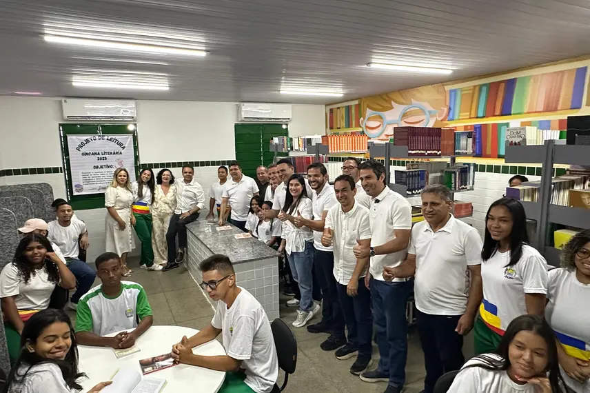 Governador entrega escola de tempo integral e visita obras em São Raimundo Nonato
