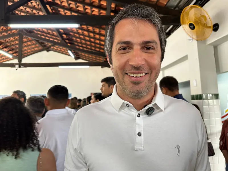 Governador entrega escola de tempo integral e visita obras em São Raimundo Nonato