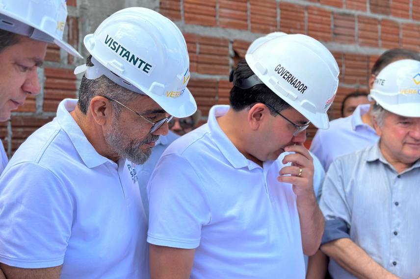 Governador entrega escola de tempo integral e visita obras em São Raimundo Nonato Governador entrega escola de tempo integral e visita obras em São Raimundo Nonato