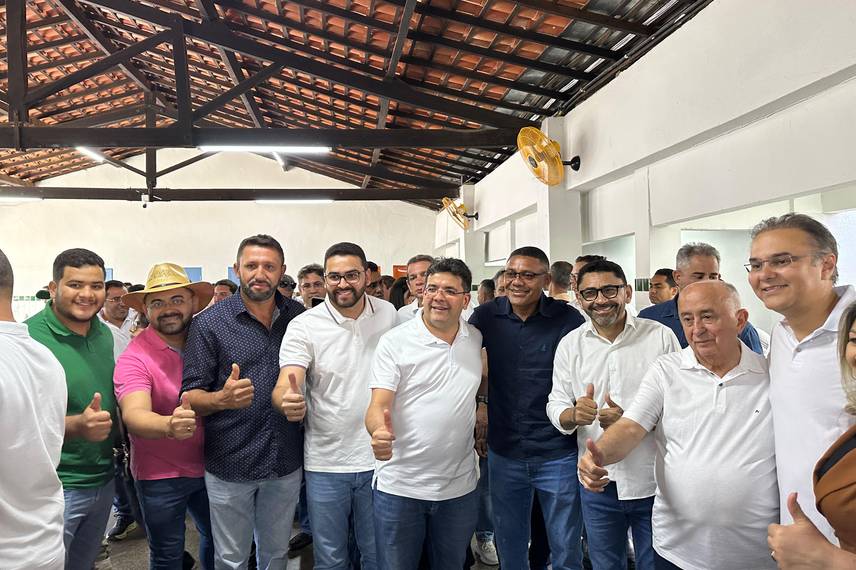 Governador entrega escola de tempo integral e visita obras em São Raimundo Nonato Governador entrega escola de tempo integral e visita obras em São Raimundo Nonato