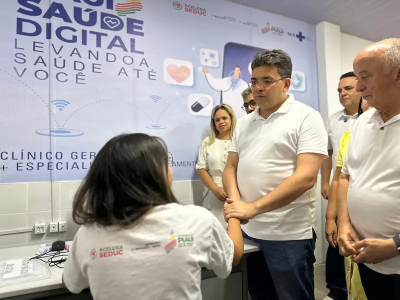 Governador entrega escola de tempo integral e visita obras em São Raimundo Nonato