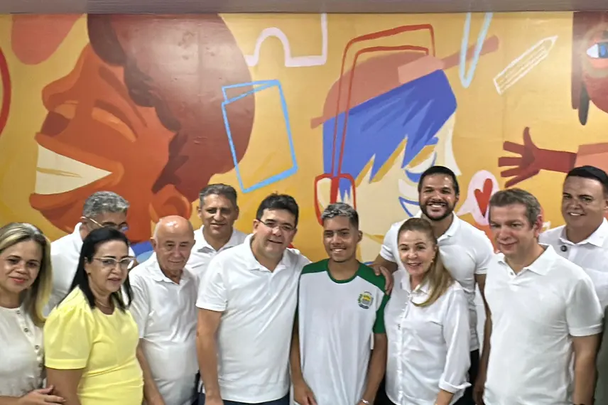 Governador entrega escola de tempo integral e visita obras em São Raimundo Nonato