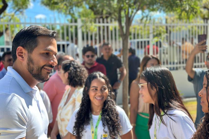 Governador entrega escola de tempo integral e visita obras em São Raimundo Nonato Governador entrega escola de tempo integral e visita obras em São Raimundo Nonato