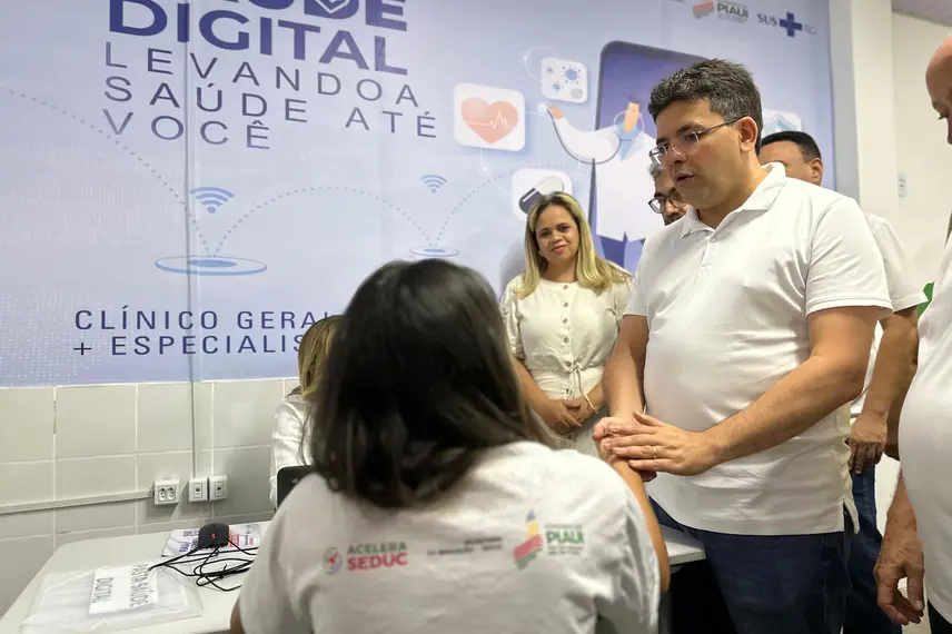 Governador entrega escola de tempo integral e visita obras em São Raimundo Nonato