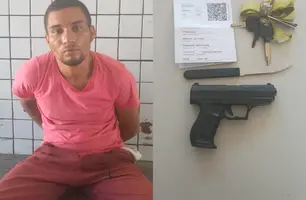 Homem é preso ao tentar furtar moto no Centro de Teresina com simulacro e faca (Foto: Divulgação/PMPI)