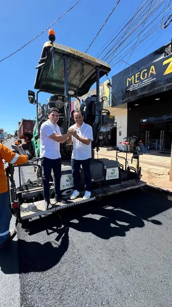 Leo Sobral e prefeito de José de Freitas visitam obras da Travessia Urbana