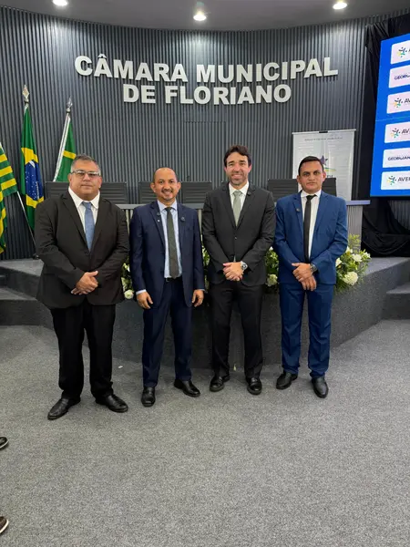 Marden Menezes participa de Encontro Regional de Vereadores em Floriano