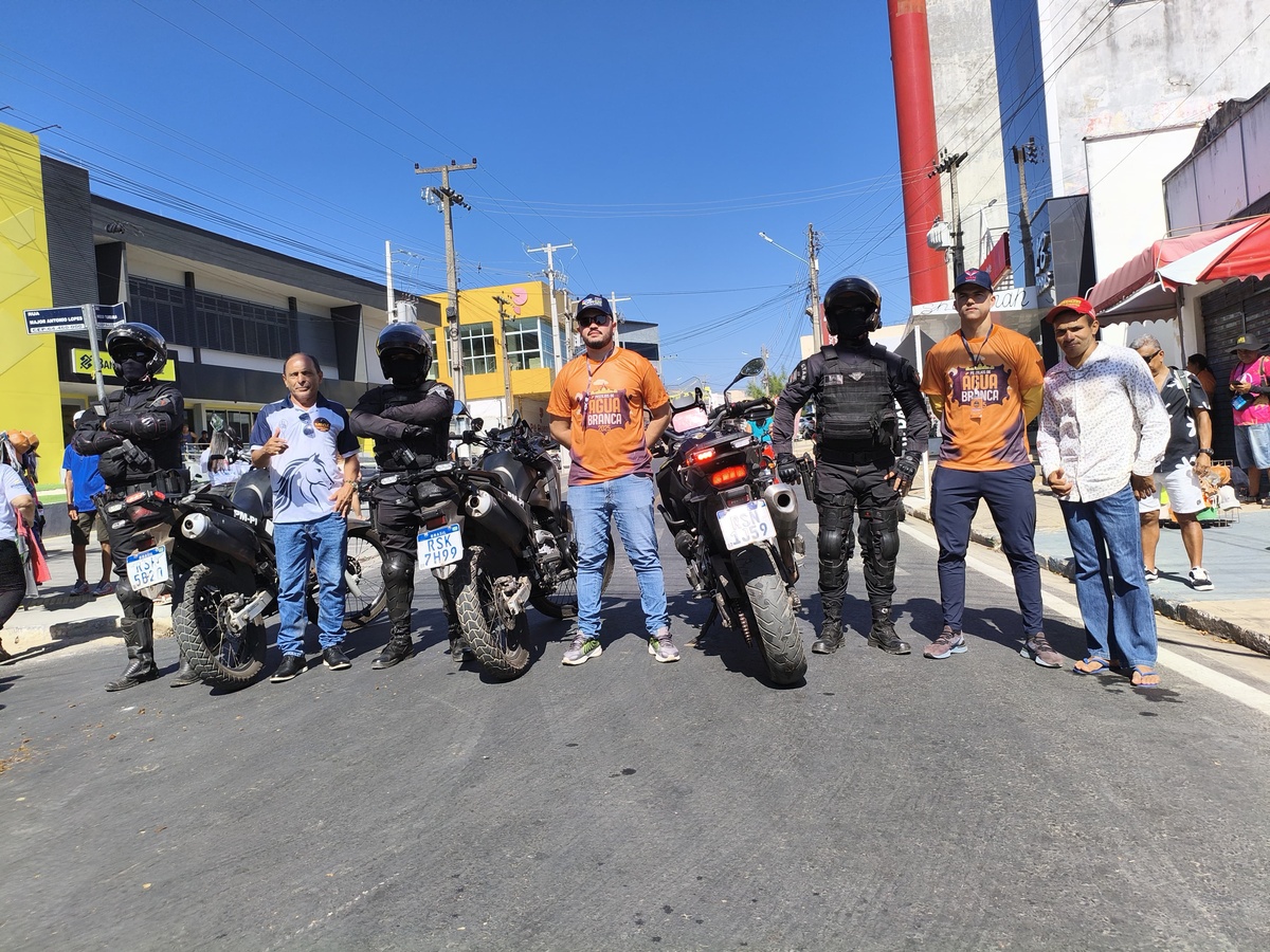 Mega Cavalgada dos Festejos de Água Branca