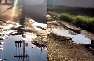 Moradores denunciam buraqueira e esgoto acumulado em rua de Timon (Foto: Reprodução)