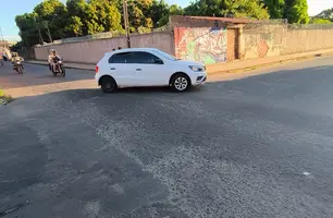 Moradores do Santa Maria da Codipo denunciam falta de sinalização e riscos na rua (Foto: Conecta Piauí)