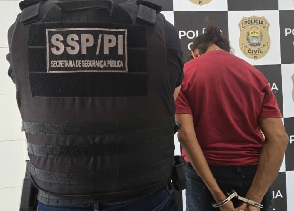 Mulher com extensa ficha criminal por tráfico é presa na zona Leste de Teresina