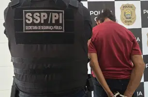 Mulher com extensa ficha criminal por tráfico é presa na zona Leste de Teresina (Foto: Divulgação/SSP-PI)