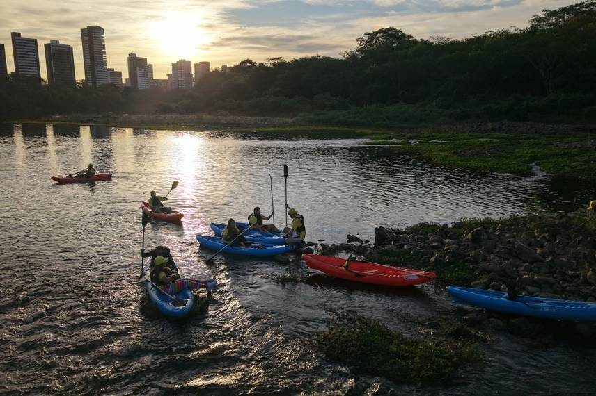 Passeio de caiaque no rio Poty une aventura, lazer e consciência ambiental Passeio de caiaque no rio Poty une aventura, lazer e consciência ambiental