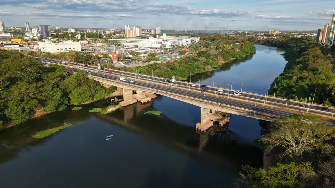 Passeio de caiaque no rio Poty une aventura, lazer e consciência ambiental