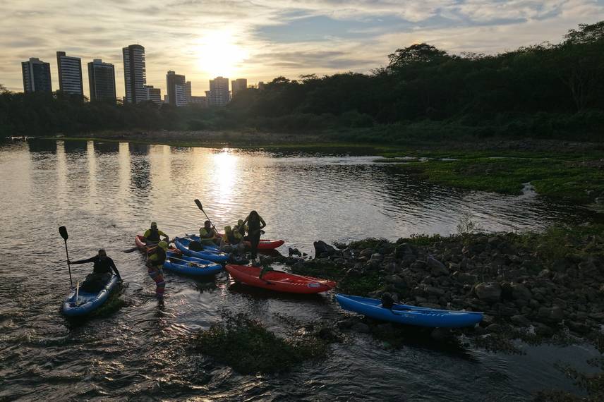 Passeio de caiaque no rio Poty une aventura, lazer e consciência ambiental Passeio de caiaque no rio Poty une aventura, lazer e consciência ambiental