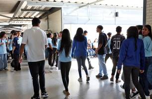 Pé-de-Meia: nascidos em setembro e outubro recebem 6ª parcela (Foto: Antônio Cruz/Agência Brasil)