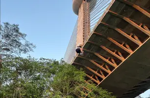 Pêndulo da Ponte Estaiada desafia aventureiros e oferece vista única de Teresina (Foto: Conecta Piauí)