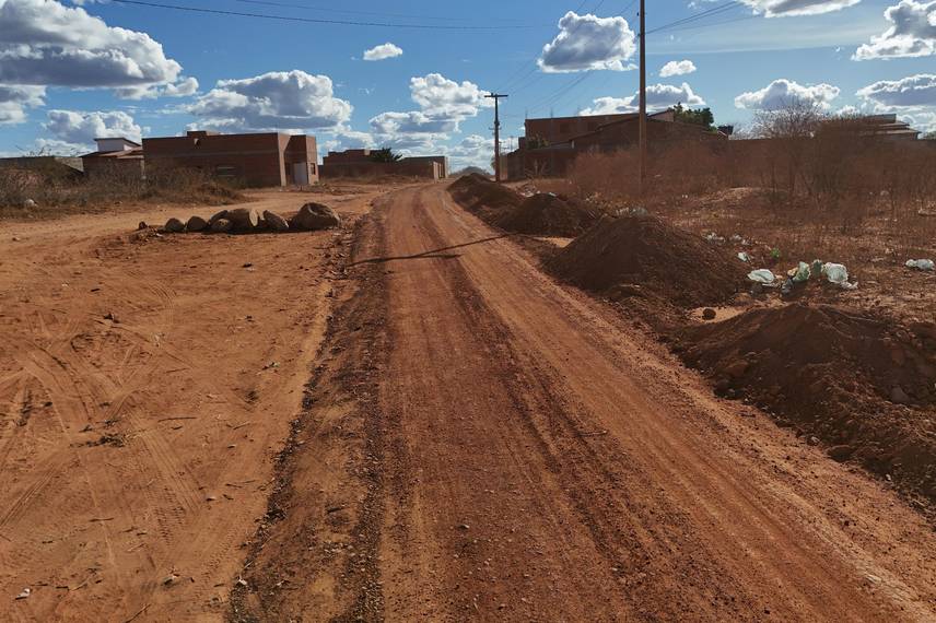 Prefeito de Dirceu Arcoverde destaca avanços em infraestrutura no município Prefeito de Dirceu Arcoverde destaca avanços em infraestrutura no município