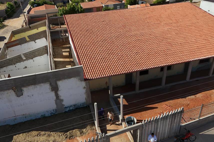 Prefeito de Dirceu Arcoverde destaca avanços em infraestrutura no município Prefeito de Dirceu Arcoverde destaca avanços em infraestrutura no município