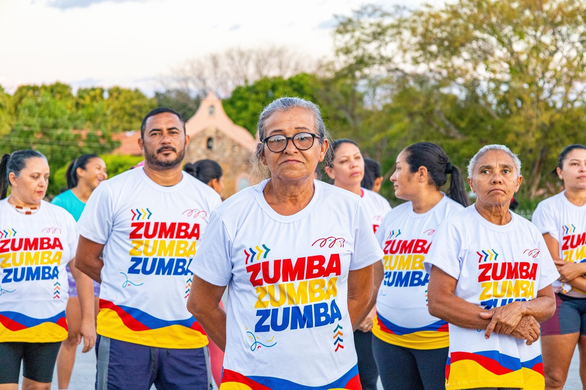 Prefeitura de Lagoa do Piauí realiza 1º Aulão de Zumba na Praça Principal