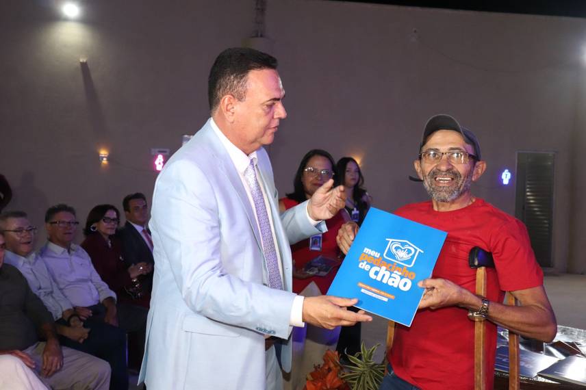 Prefeitura de São Raimundo Nonato entrega 945 títulos pelo 'Meu Pedacinho de Chão' Prefeitura de São Raimundo Nonato entrega 945 títulos pelo 'Meu Pedacinho de Chão'