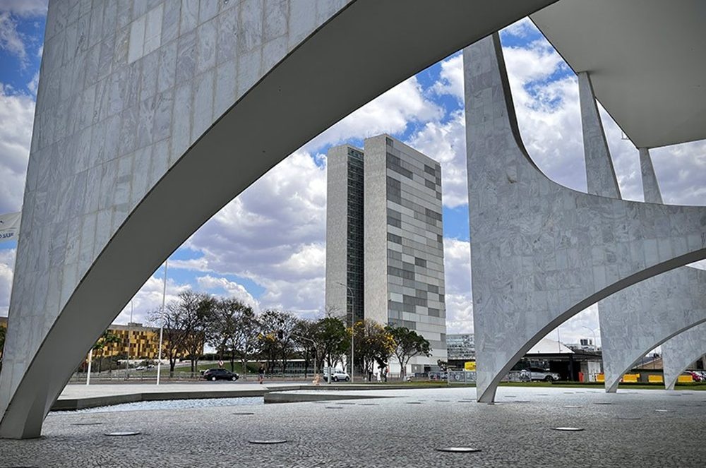 Proposta orçamentária de 2026 chega ao Congresso até domingo