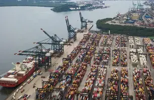 Tarifaço sobre parte de exportações brasileiras entra em vigor nesta quarta-feira (Foto: Porto de Santos)